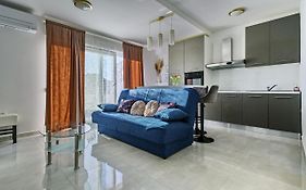Holiday Apartment Zadar - With Summer Balcony And Parking