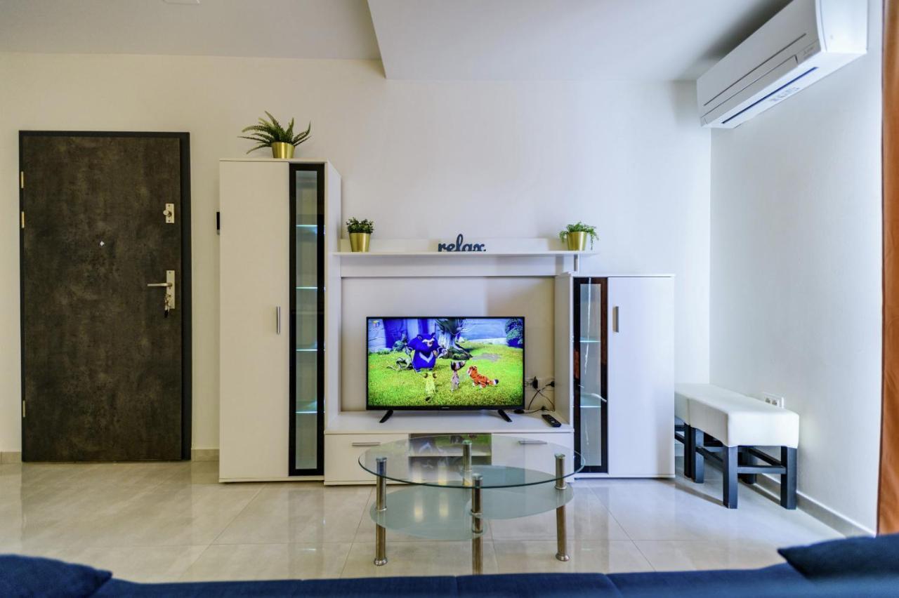 Holiday Apartment Zadar - With Summer Balcony And Parking Exterior foto