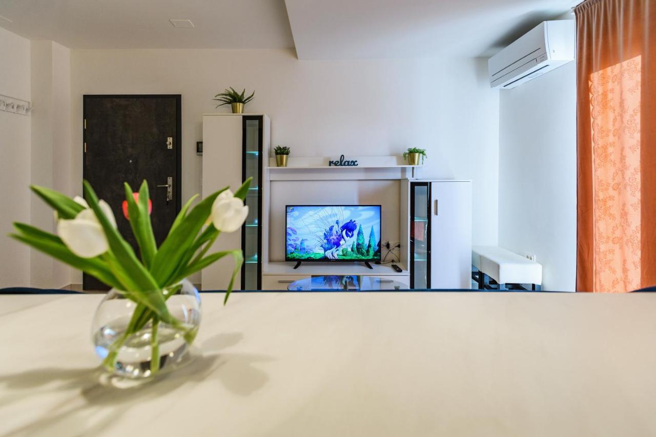 Holiday Apartment Zadar - With Summer Balcony And Parking Exterior foto