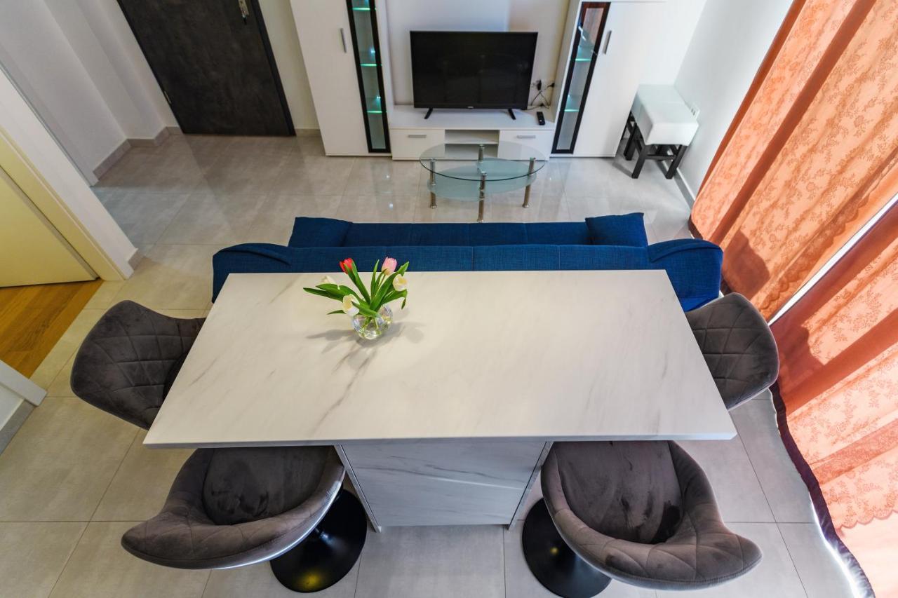 Holiday Apartment Zadar - With Summer Balcony And Parking Exterior foto