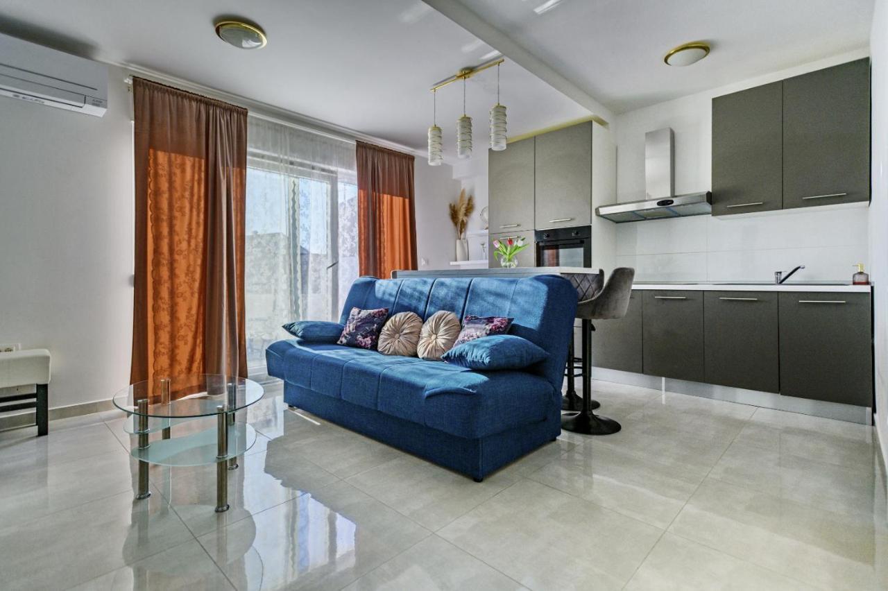 Holiday Apartment Zadar - With Summer Balcony And Parking Exterior foto